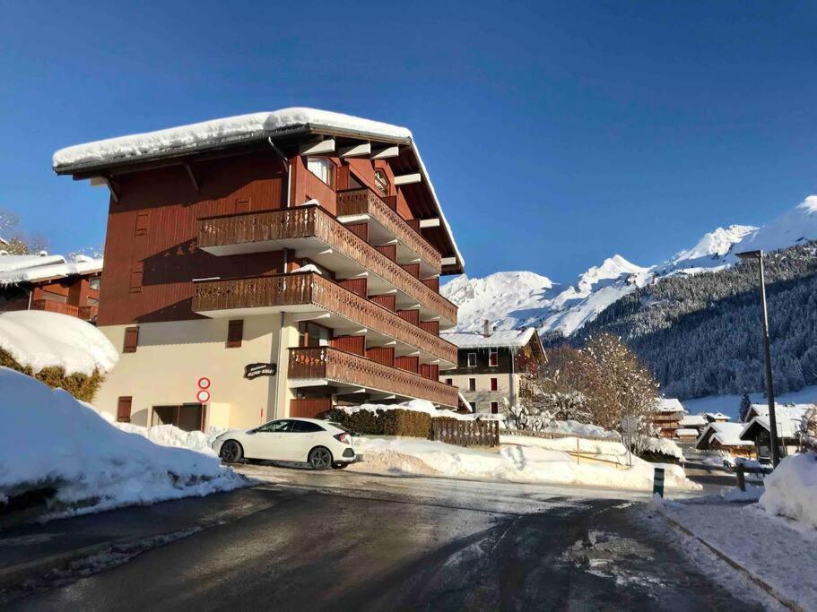 Appartement Cosy Avec Terrasse Sud - Proche Village La Clusaz Exterior photo